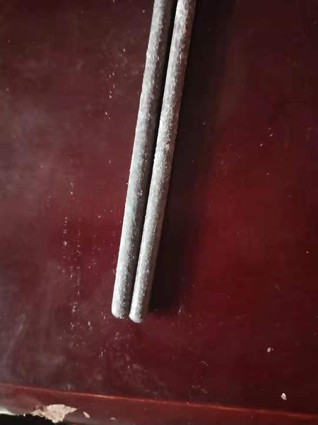 G055老银筷！年代不详！没有工艺！重量约103克！价格588元！ 联系电话 15203470129