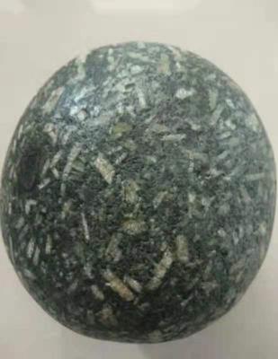 H009 &nbsp;重量:2771g，种类：角砾岩月球陨石，有证书(山西星科技陨石鉴定证书)，，联系方式:13885952687。