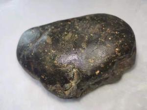 H026角砾岩月球陨石，616.9克,交易方式可商议！联糸电话:13922441991