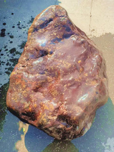 H019 角砾岩月球陨石，褐色，吸磁性无，质量356kg,联系电话13835908961