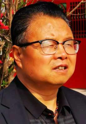 ?蔡林科，陜西省岐山縣人，中國著名的隕石收藏家。曾任：山西鐵心隕協會副會長 &nbsp;山西省隕石協會副會長 &nbsp;&nbsp;中國山西隕石鑒定研究協會副會長 &nbsp;&nbsp;山西省收藏家協會理事、隕石專業委員會副主任 &nbsp;甘肅景泰（黑又