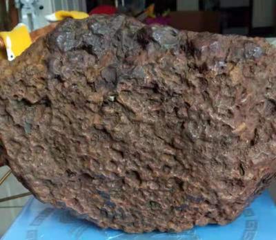 S007 重量:7790g，种类：石陨石，有证书(山西星科技陨石鉴定证书) &nbsp;联系方式:13885952687。